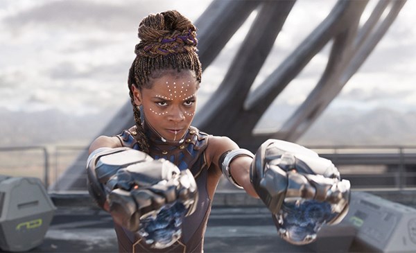 إصابة الممثلة ليتيسيا رايت تؤخر إستكمال "بلاك بانثر 2"