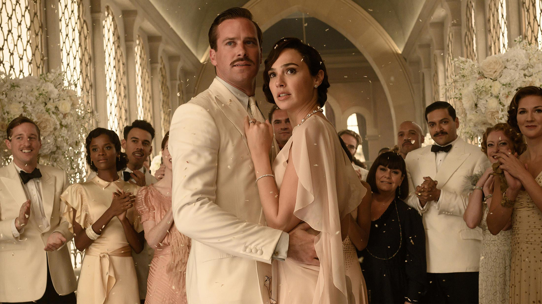 غال غادوت في مشهد من فيلم "موت على النيل"