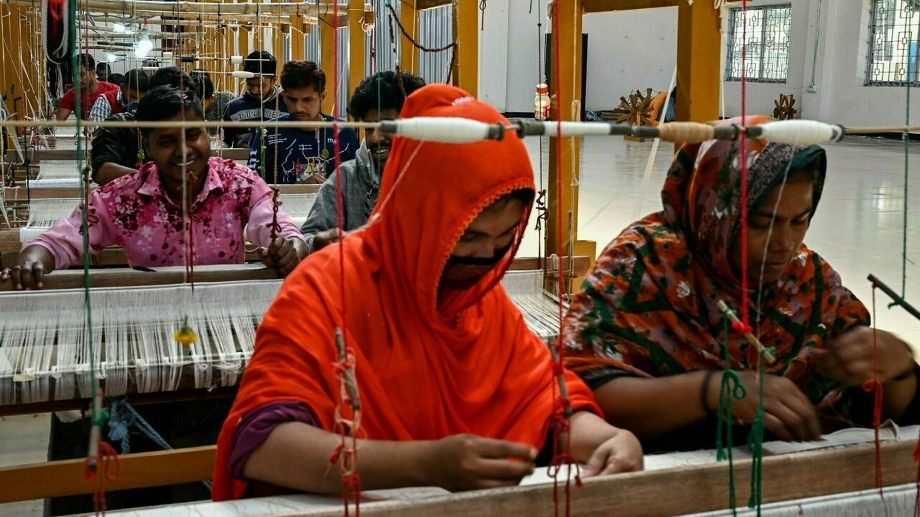 بنغلادش تعيد إحياء موسلين دكا... قماش النخبة