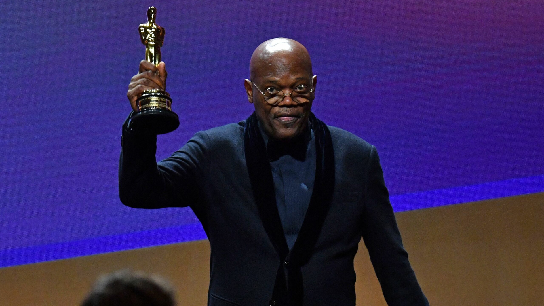 الممثل الأميركي سامويل ل. جاكسون تسلّم جائزة أوسكار فخرية