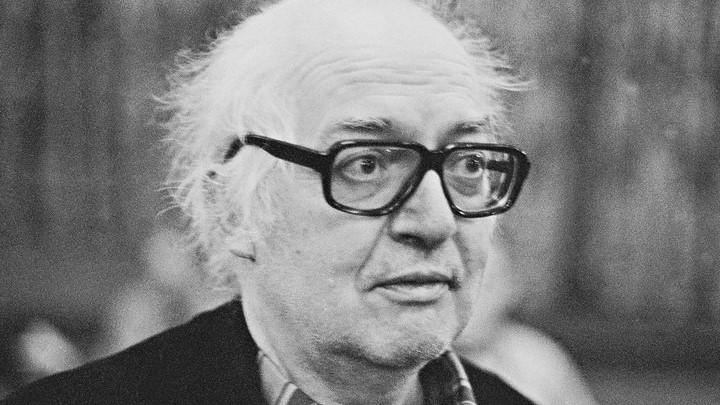 الروائي السويسري فريدريش دورنمات