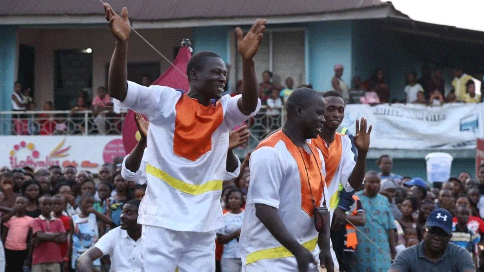 لقطة من احتفال في كرنفال كالابار ، الذي يشتهر بكونه أكبر حفلة شوارع في أفريقيا(الأناضول)