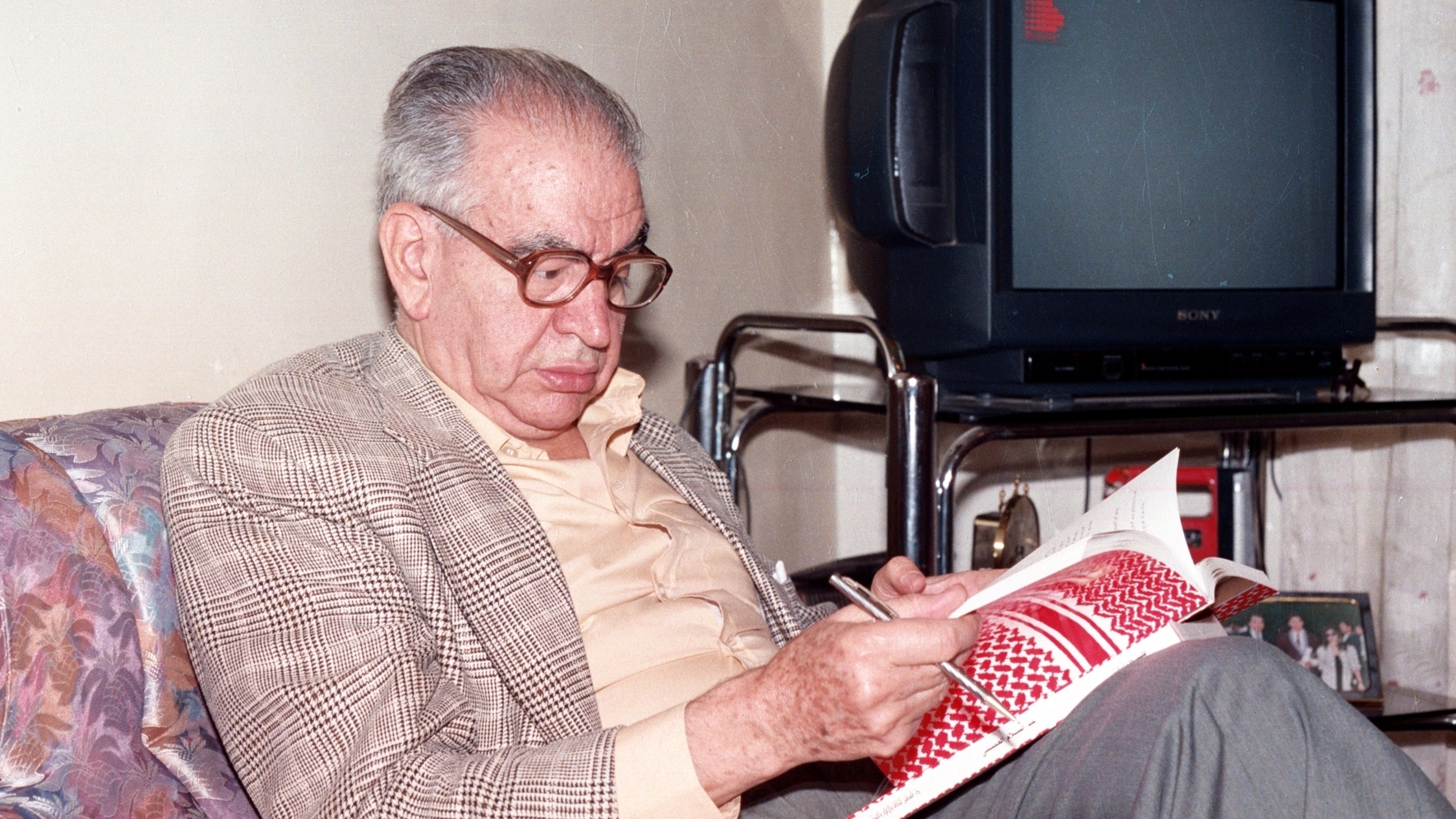 العجيلي.. قارئ نهم