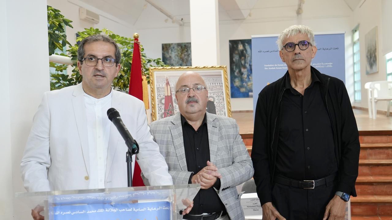 حاتم البطيوي يلقي كلمة تقديمية بمناسبة حفل توقيع رواية