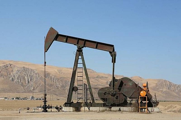 اسعار النفط في تراجع قوي منذ الصيف
