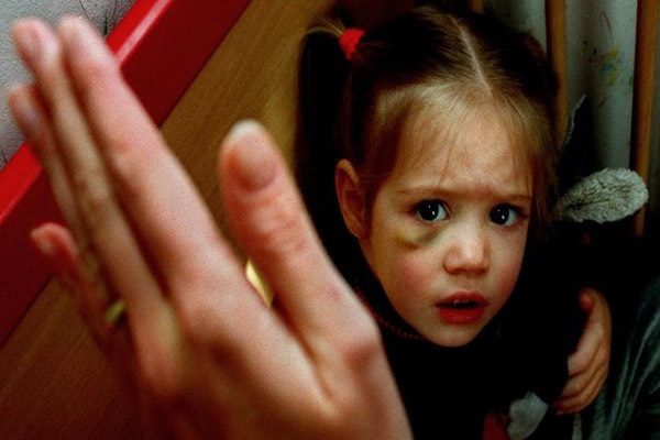 160 طفلًا يموتون سنويًا في ألمانيا بسبب التعذيب على أيدي ذويهم