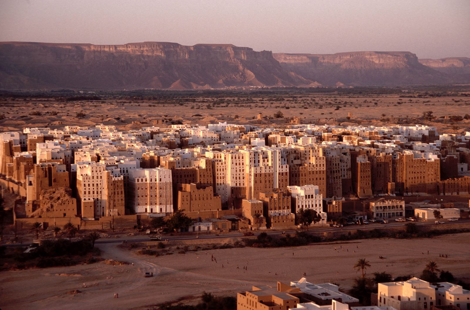 الاستثمارات السعودية في اليمن تعيش حالياً تحت واقع مجهول
