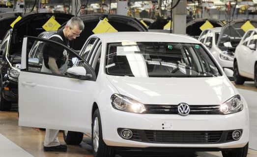 شركة فولكسفاغن الالمانية توقع اتفاقا مع شريك جزائري لجمع السيارات