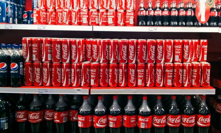مصنع كوكا كولا خطوة لخفض البطالة في غزة