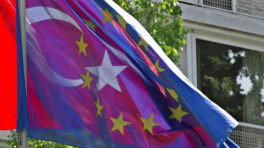 المفوضية الأوروبية تقترح التقدم مع تركيا في مستوى الاتحاد الجمركي