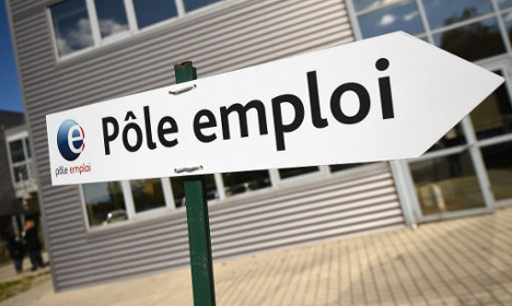 تراجع نسبة البطالة للشهر الثالث على التوالي في فرنسا