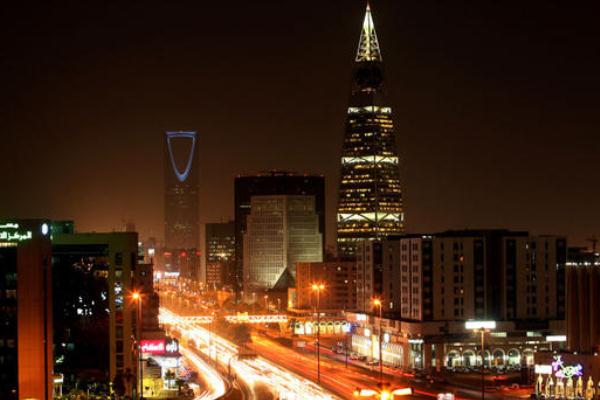الرؤية السعودية تعتمد على استغلال المزايا التنافسية المستدامة