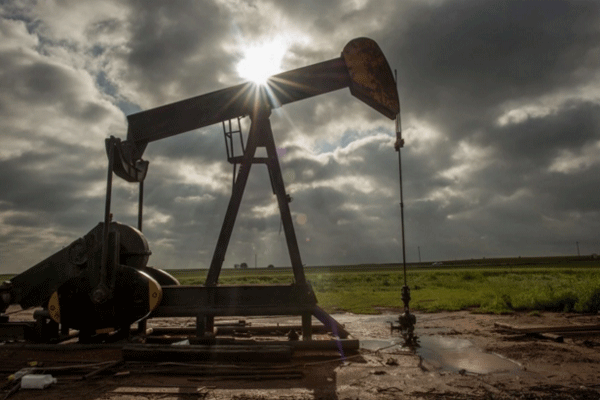 بيكينز: إعادة أميركا إلى زيادة إنتاجها النفطي صعبة