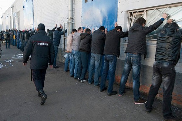 اتهامات توجهها موسكو للعمال المهاجرين بالمسؤولية عن ارتفاع معدلات الجريمة