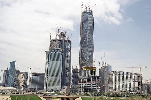 السعودية تريد إنقاذ مشروع مركز الملك عبدالله المالي
