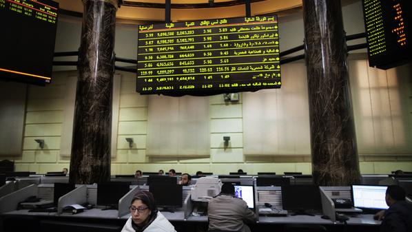 مصر تشدد القوانين في مواجهة نشاط النقد الأجنبي في السوق السوداء