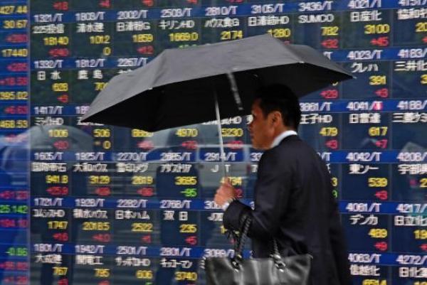 بنك اليابان يؤكد استعداده للتحرك لتهدئة الاسواق