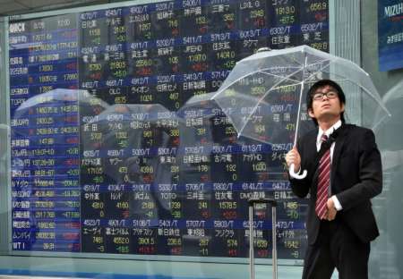 بورصة طوكيو تهبط بنحو 3% بسبب تداعيات الاستفتاء البريطاني