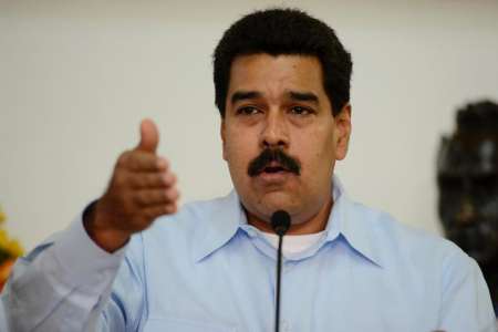 مادورو يعلن انتهاء التقنين بالكهرباء