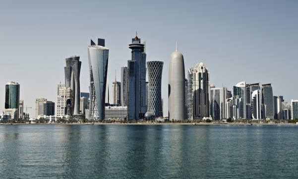 ميزانية قطر ستعود الى مستويات شبه متوازنة في 2018
