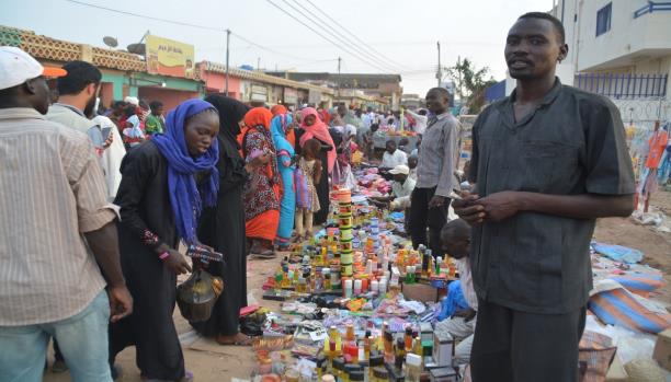 السودان يتطلع إلى انتعاش اقتصادي بعد رفع العقوبات