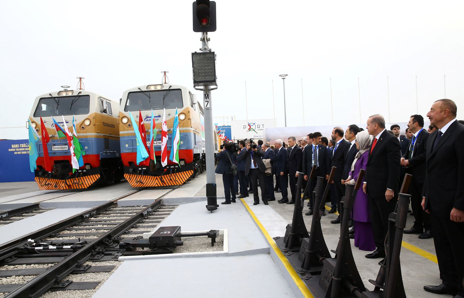 افتتاح أقصر خط للسكك الحديد بين آسيا وأوروبا في أذربيجان