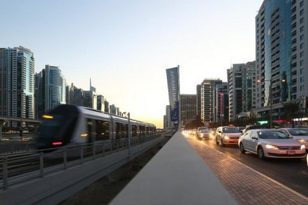 الإمارات تقر ميزانية اتحادية بـ14 مليار دولار في 2018