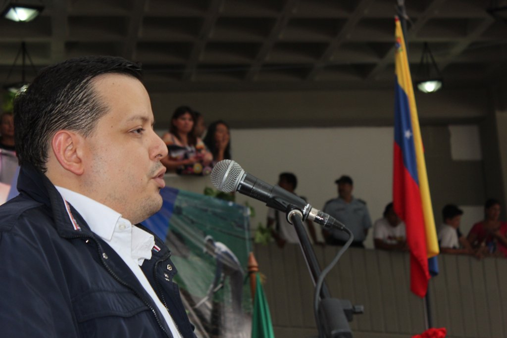 فنزويلا تدعو المستثمرين إلى إعادة التفاوض حول دينها الخارجي