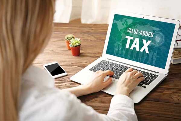 الإمارات تستعد لاستقبال الضريبة على القيمة المضافة