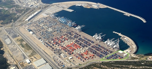 ميناء طنجة المتوسط عالج اكثر من 300 الف حاوية في اكتوبر