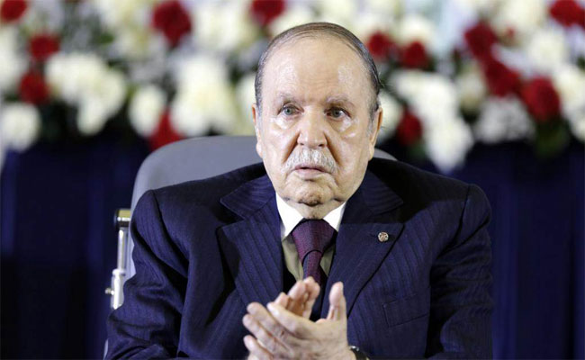 الرئيس الجزائري يوقع على ميزانية الدولة لسنة 2018 بزيادة الضرائب
