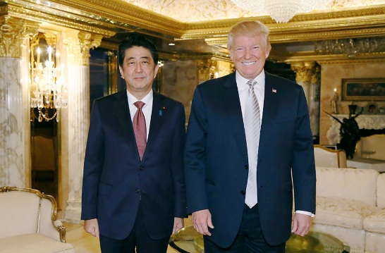 جدل حول وعود استثمارات يابانية في أميركا قبل لقاء آبي وترامب