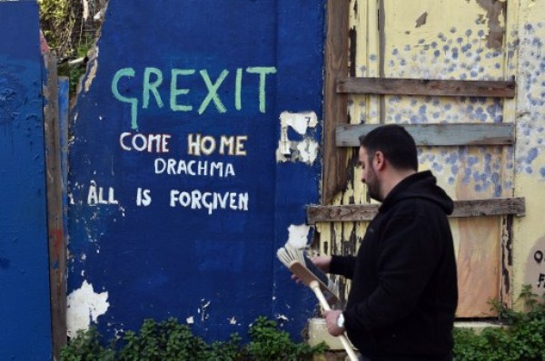 اليونان توافق على تسوية مع دائنيها تتضمن قيامها باصلاحات