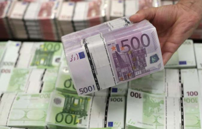 سعر اليورو يرتفع بعد نتائج الدورة الاولى للانتخابات الفرنسية