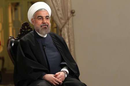 روحاني ينتقد تدخل الحرس الثوري في الاقتصاد الإيراني