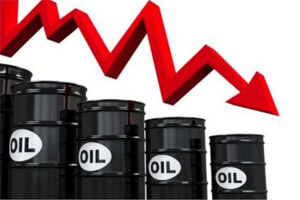 النفط يرتفع بعد قرار قطع العلاقات مع قطر