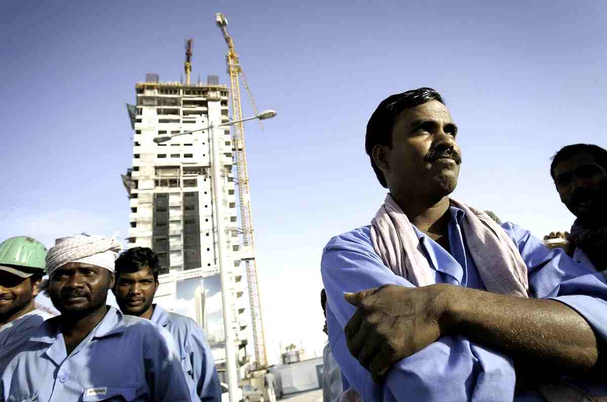 عمال آسيويون علقوا في السعودية إثر الأزمة مع قطر