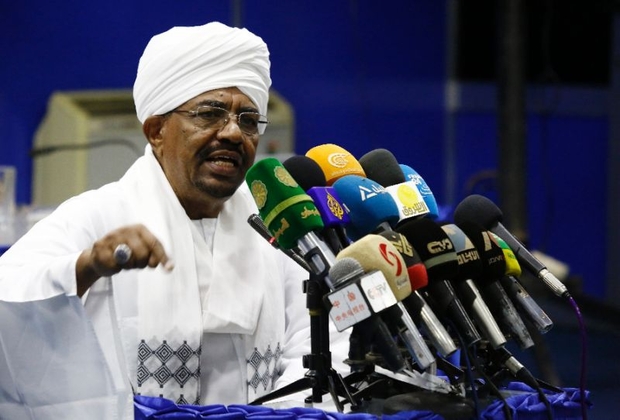 السودان يدفع نحو رفع كامل للعقوبات الأميركية