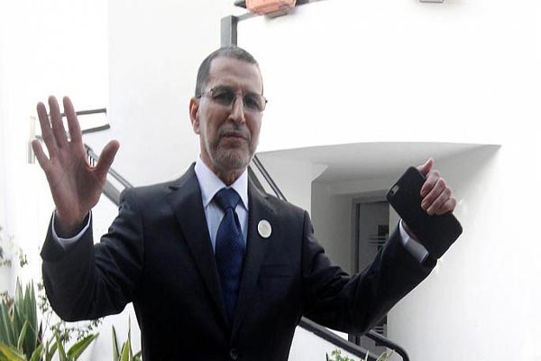 رئيس الحكومة المغربية يدعو الوزراء إلى شد الحزام