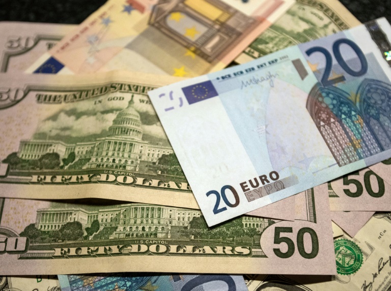 سعر اليورو يتجاوز 1,20 دولار للمرة الاولى منذ يناير 2015