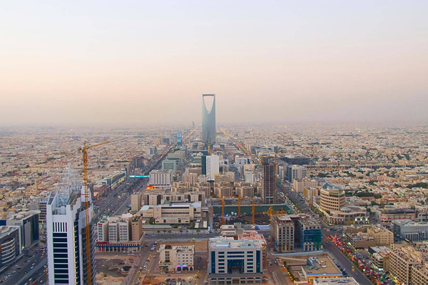 السعودية تُسرع وتيرة إصلاحاتها الاقتصادية