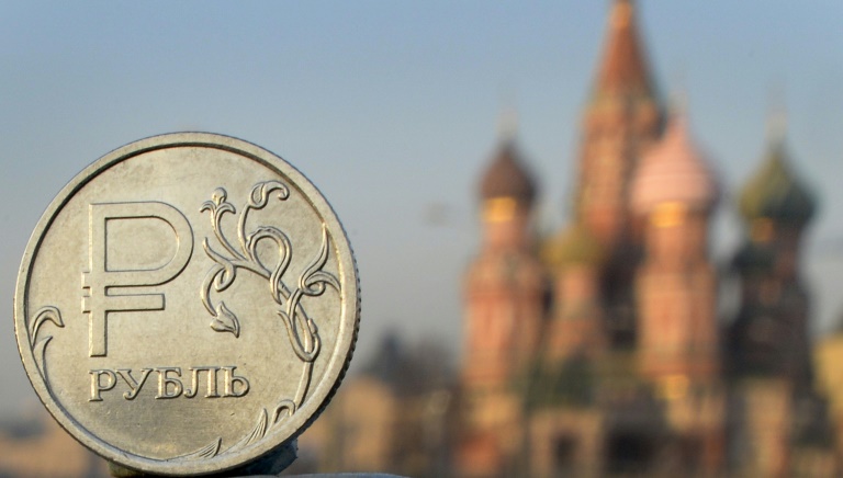 تراجع بورصة موسكو والروبل بعد العقوبات الأميركية الجديدة