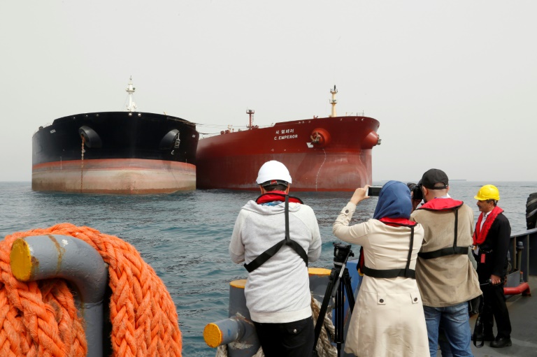 إيران تبيع النفط للسوق الآسيوية بأسعار مخفّضة
