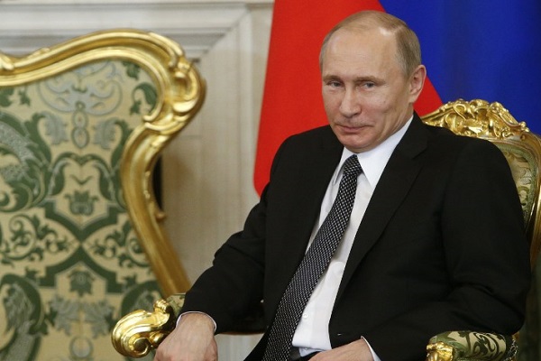 بوتين يعلن تقريب موعد رفع الحد الادنى للاجور