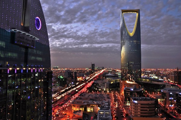 صندوق النقد يزيد توقعاته بشأن معدلات النمو في السعودية
