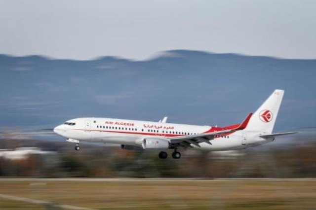 اضراب مضيفي الطيران يشل رحلات الخطوط الجوية الجزائرية