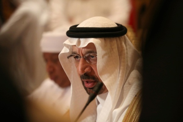 وزير الطاقة السعودي خالد الفالح خلال اللقاء الوزاري في أبوظبي 