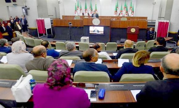 البرلمان الجزائري خلال تصويته على موازنة العام 2019 - صورة لوكالة الانباء الجزائرية الرسمية 