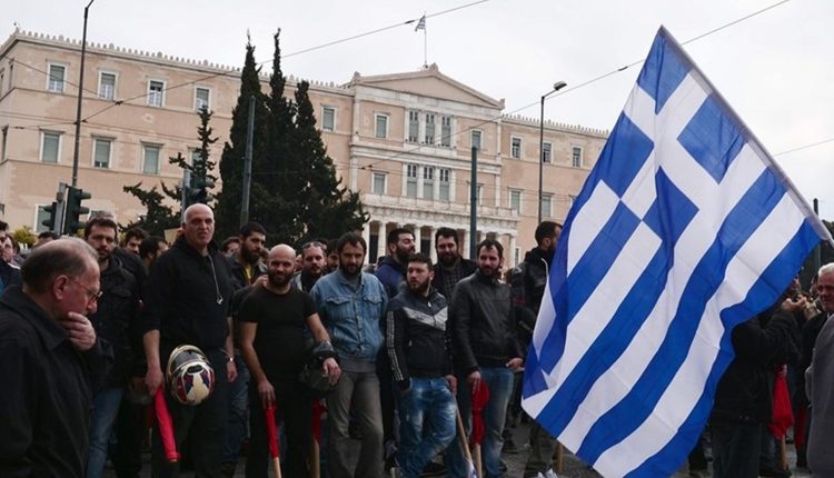 إضراب لوسائل الإعلام في اليونان عشية تحرك واسع الأربعاء