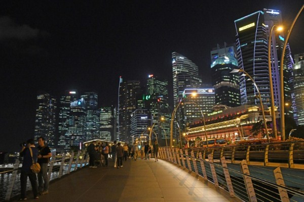 سنغافورة أغلى مدينة في العالم متقدمة على باريس وزيوريخ